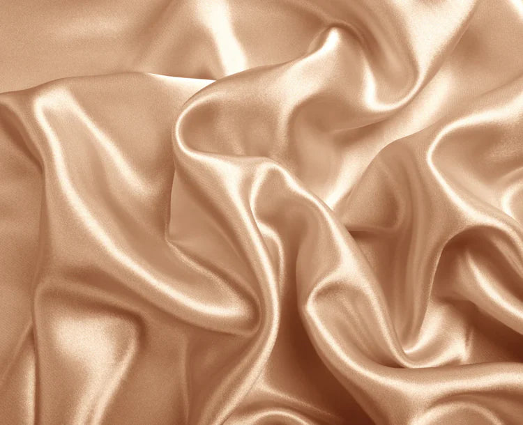Difference_between_silk_satin_polyester.webp